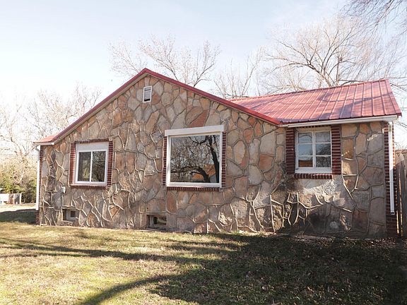 4th image of 803 E Benton Avenue