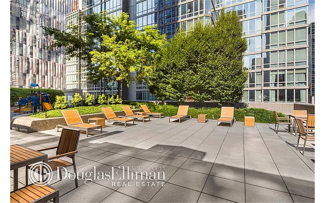Rented by Douglas Elliman | media 36