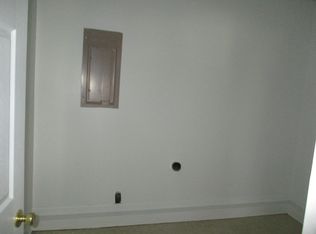 422 Fort Worth St, Hampton, VA 23669