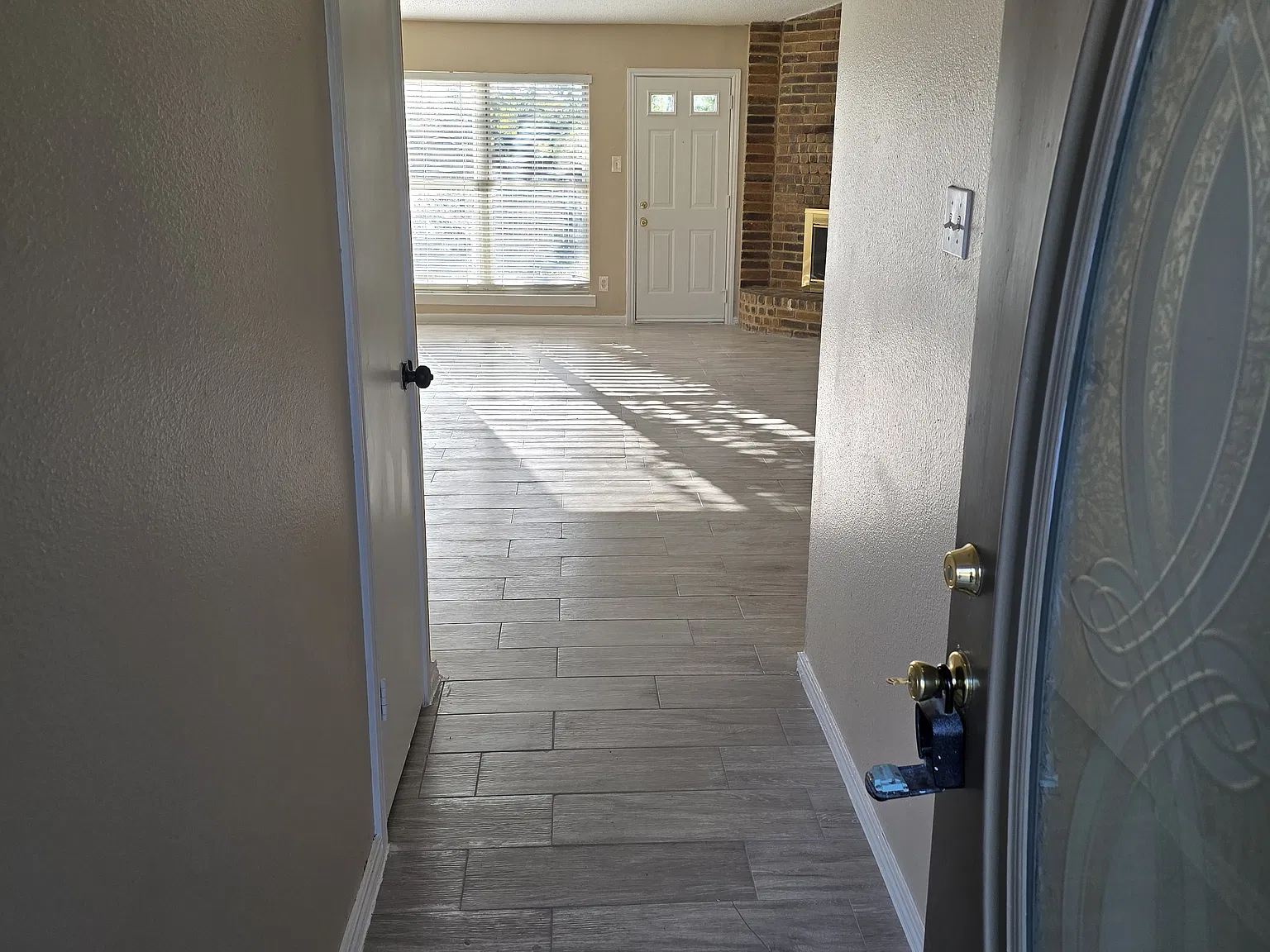 3 bed, 1470 sqft, $2,275 — Photo 2