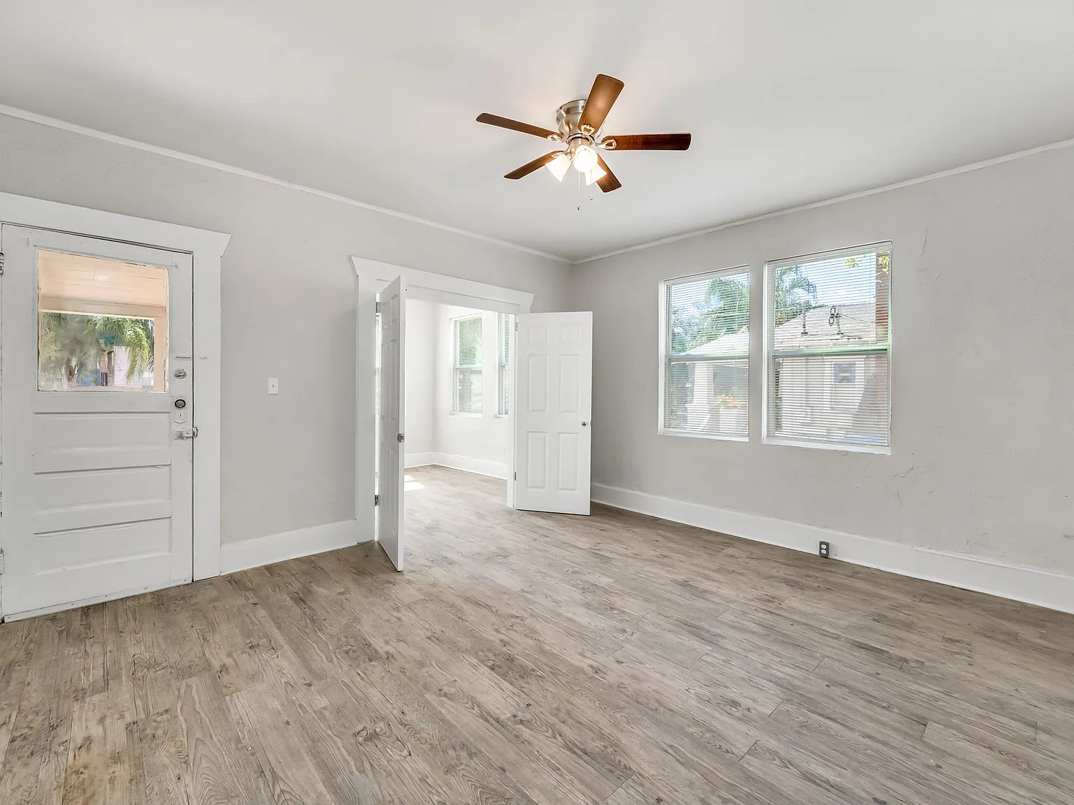 Beautiful, Newly Renovated 2/1 Apartment in Seminole Heights! — Photo 3