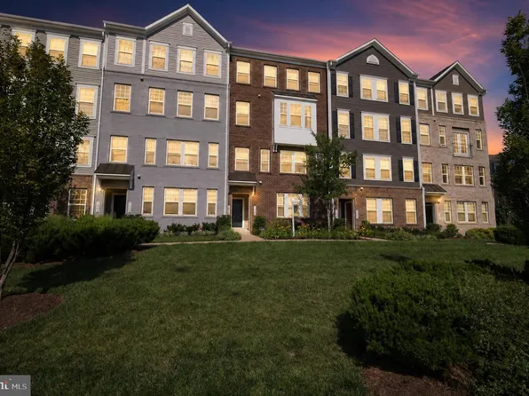 7642 Buzz Aldrin Ln, Lanham, MD 20706
