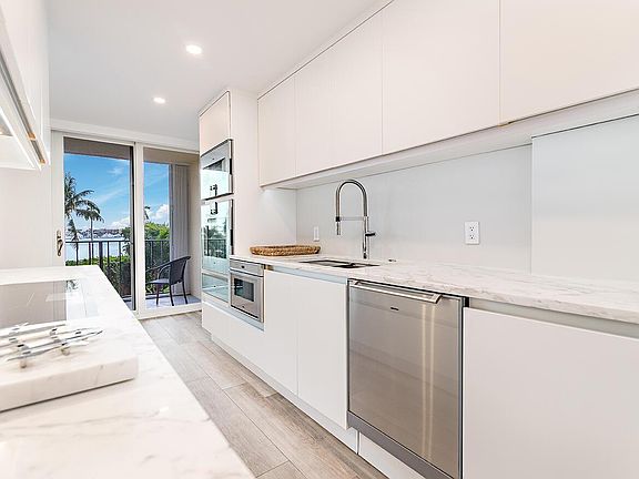 5th image of 1801 S Flagler Dr APT 306