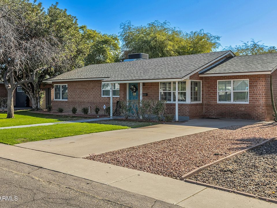 1st image of 2319 E GLENROSA Avenue