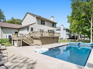 2179 Lone Birch Dr, Waterford, MI