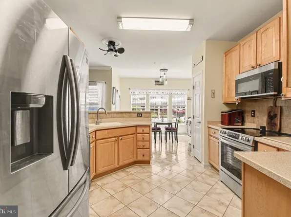 812 Long Dr APT A, Aberdeen, MD 21001