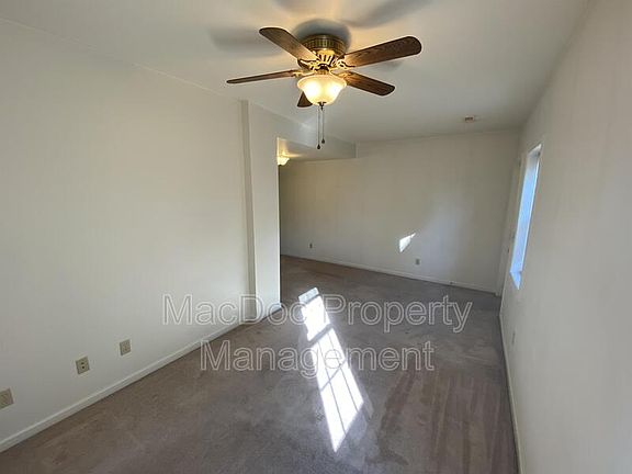 5th image of 1115 Winchester St APT B