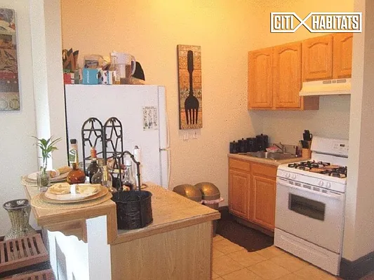 Rented by Citi Habitats | media 25