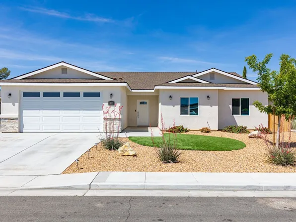 817 Paradise Dr, Ridgecrest, CA 93555