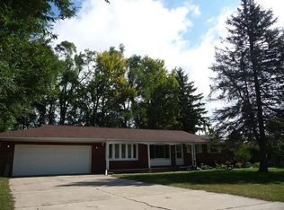 545 S McKenzie St, Adrian, MI 49221