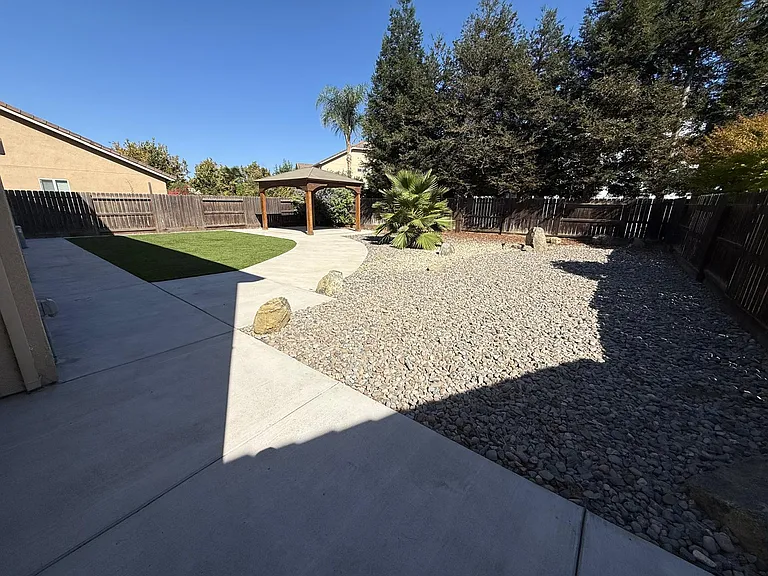 656 Willow Way — Photo 13