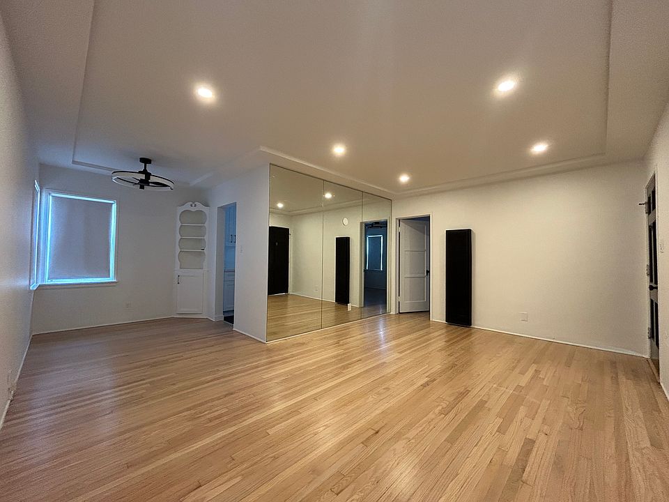 1st image of 10574 Ayres Ave #10574