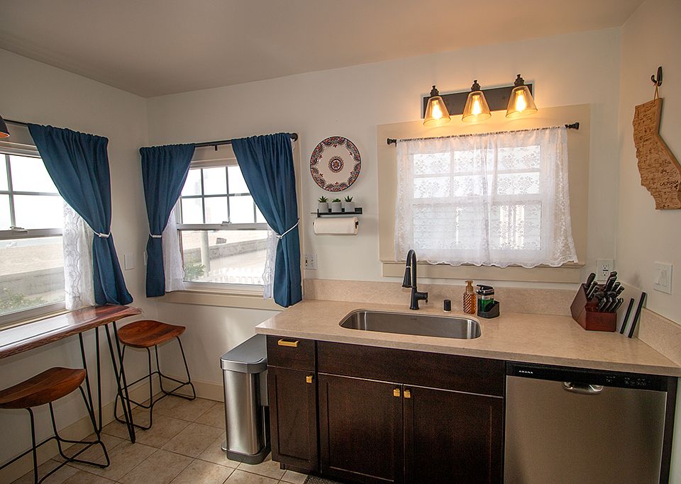 3345 Ocean Front Walk San Diego CA Zillow