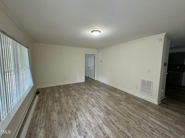1010 Pool Rock Rd, Henderson, NC 27537