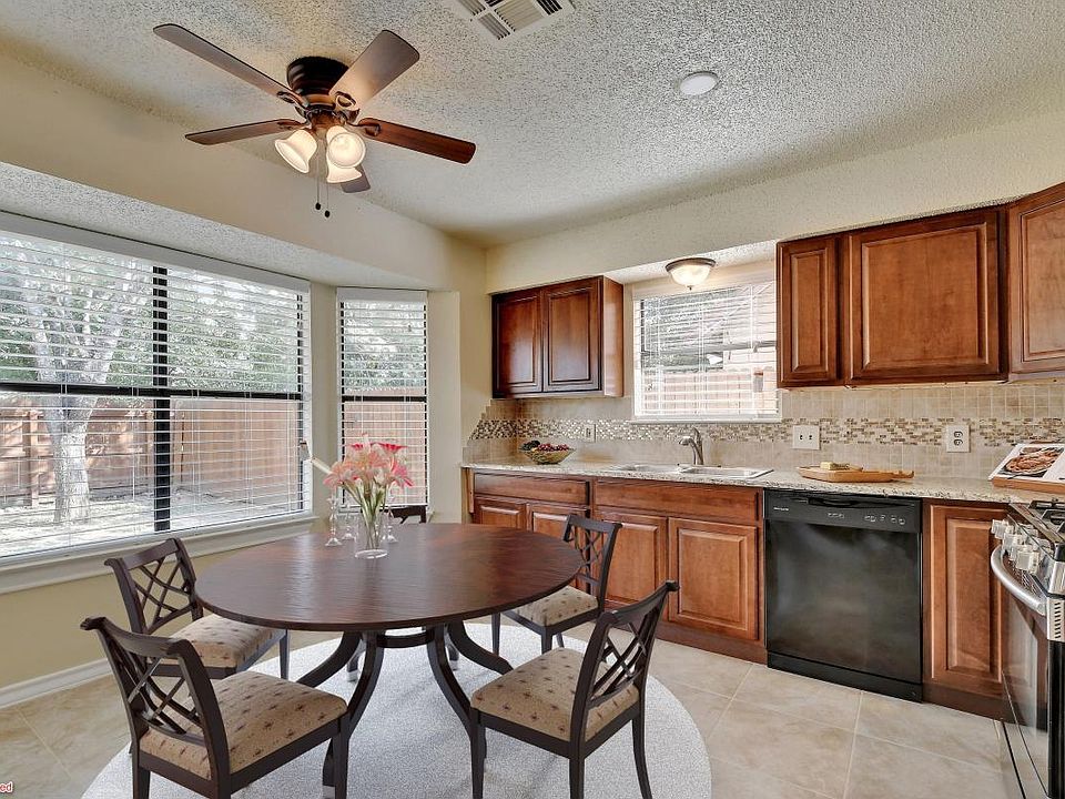 Kitchen - virtual staged