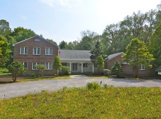 30 Mountain Brook Dr, Cheshire, CT 06410