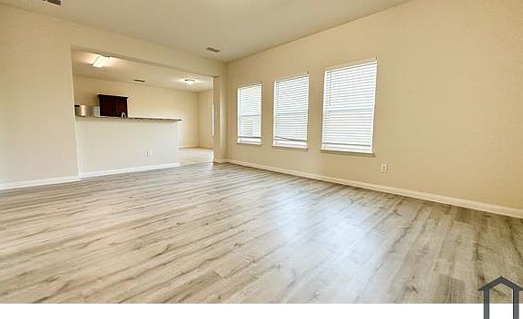4th image of 9415 Bald Cypress St