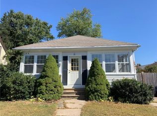 5 Smith St, Lincoln, RI 02865