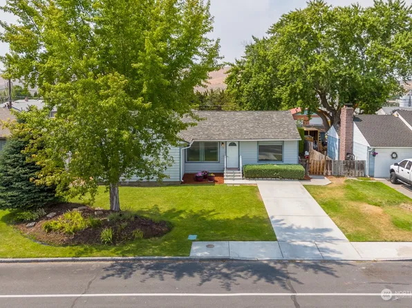 73 D Street SE, Ephrata, WA 98823