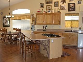 Kitchen with Island Breakfast Bar