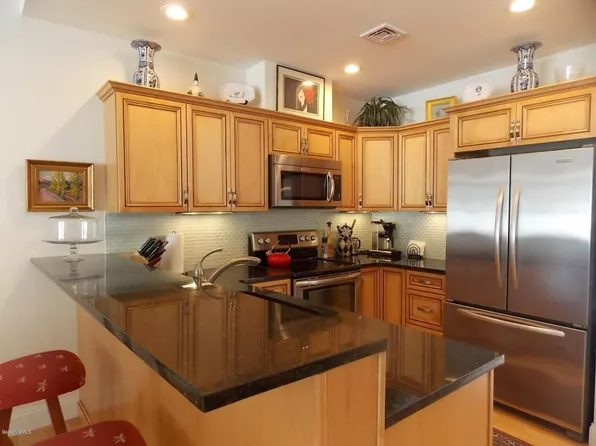 16 Evergreen Trl, Lenox, MA 01240