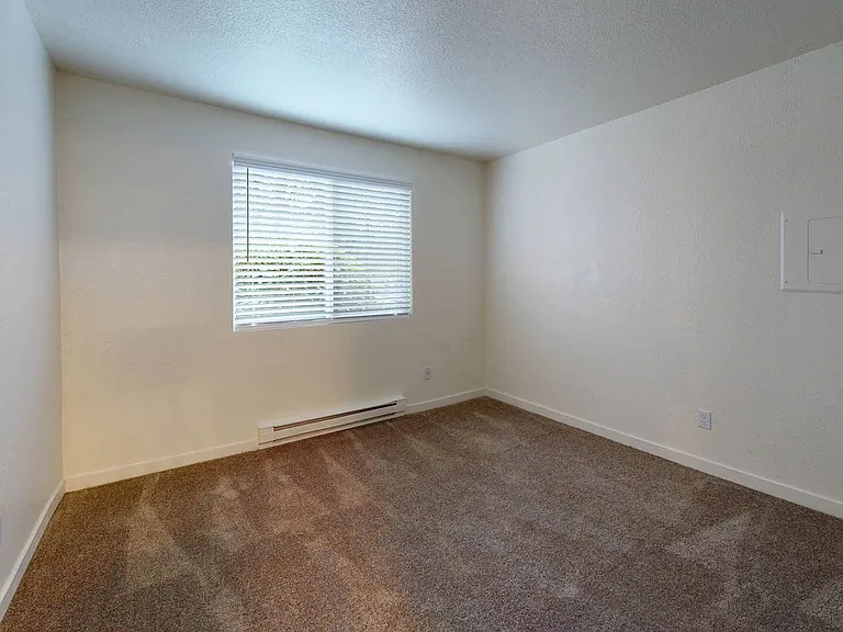 North Creek Apartments — Photo 15