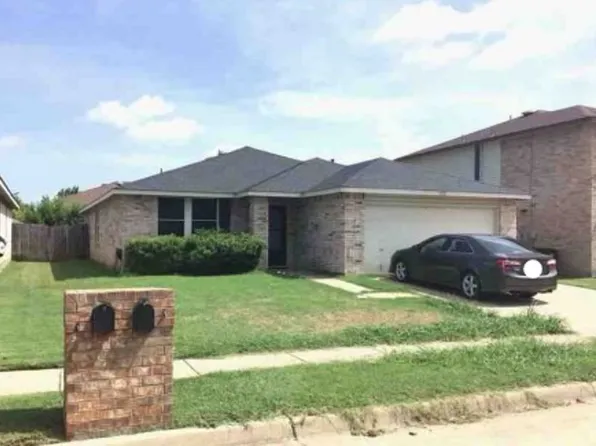 3920 Foxhound Ln, Fort Worth, TX 76123