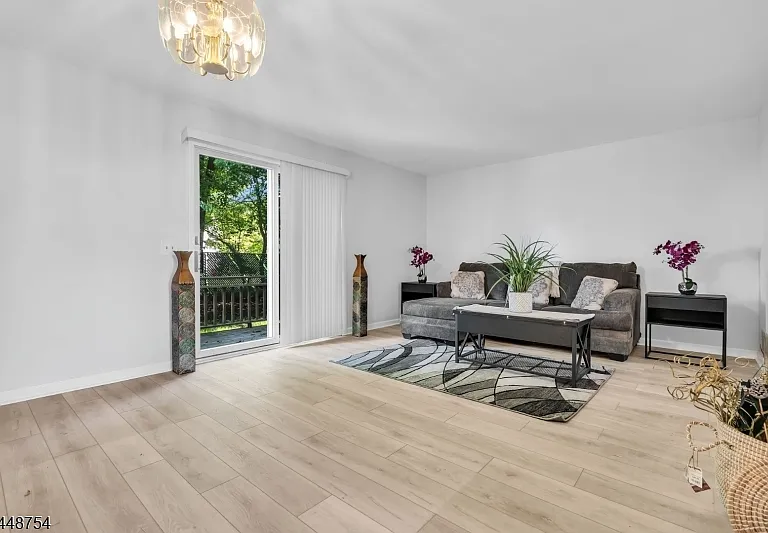 14 Giles Biondi Ct — Photo 6