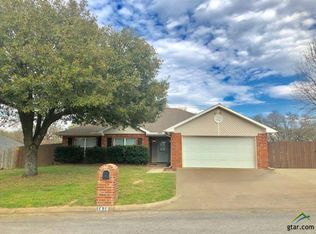 1416 Lakeside Ct, Lindale, TX 75771