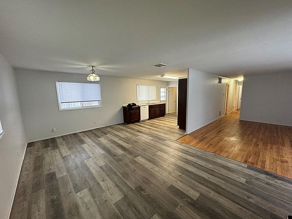 2nd image of 8221 Beechwood Dr