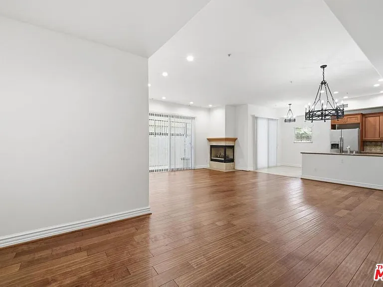 10913 Whipple St #105 — Photo 3