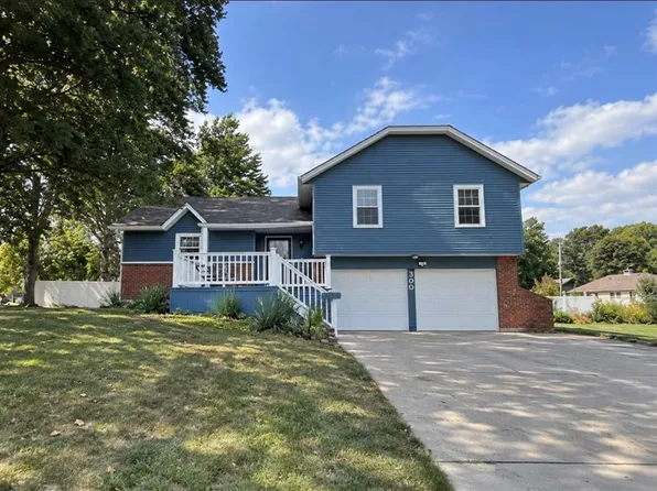 300 Hawthorne Ct, Belton, MO 64012