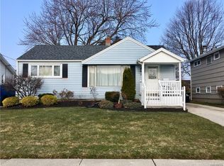 30 Dolphann Dr, Tonawanda, NY 14150