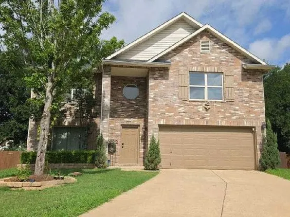 1901 Yellowstone Ln, Corinth, TX 76210