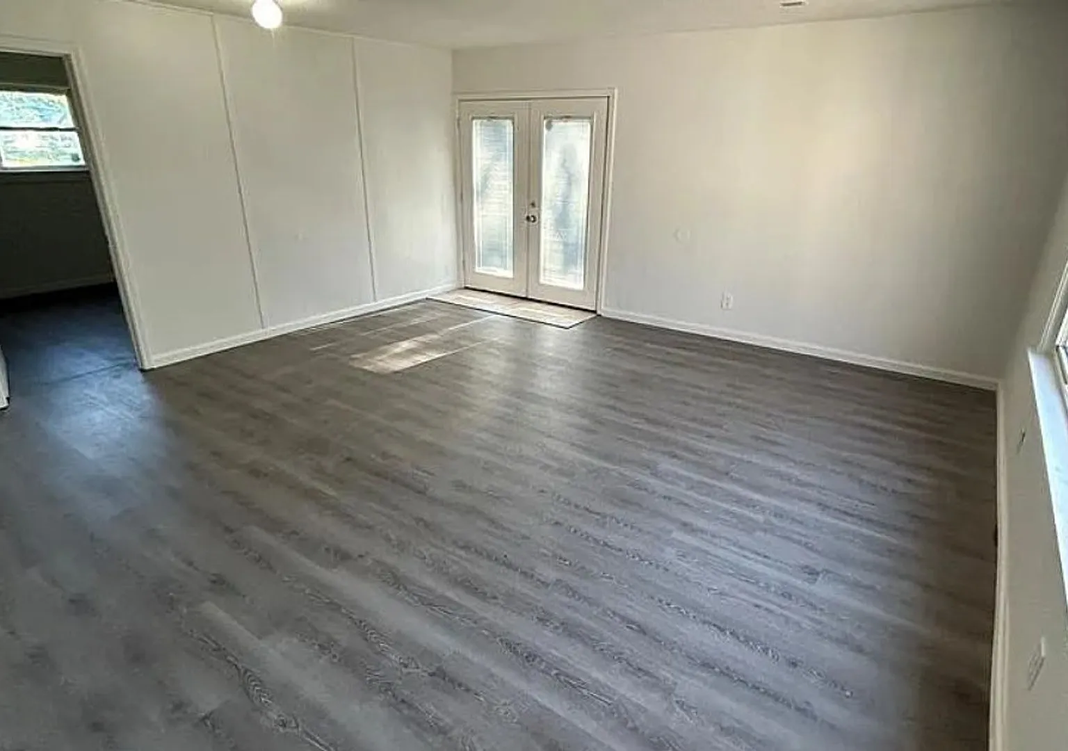 For Lease — Photo 2