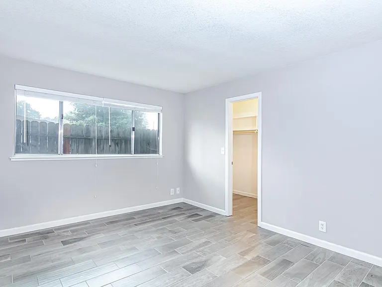 4813 Suncrest Way — Photo 9