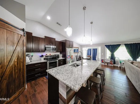 9114 W MAUI Lane, Peoria, AZ 85381