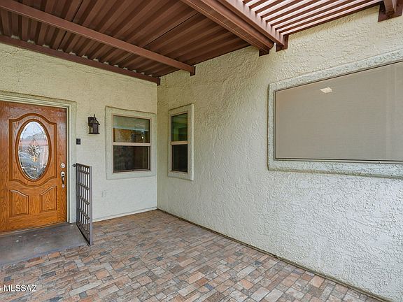 3rd image of 308 E Paseo Verde