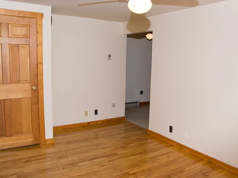 107 Franklin St #B — Photo 7