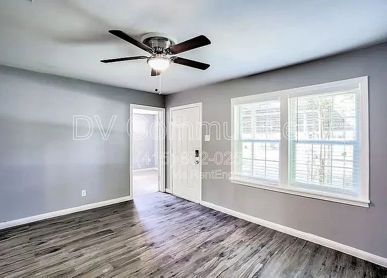810 Charles Rd — Photo 9