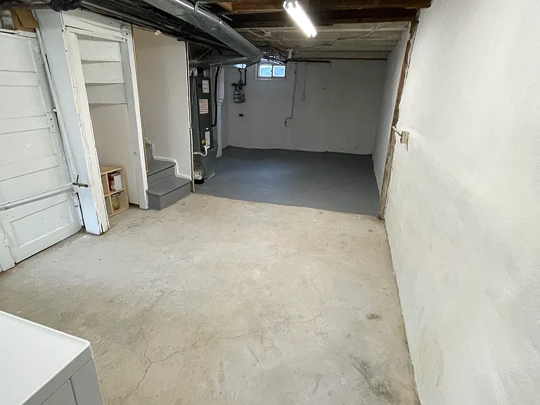 1819 E Lombard St — Photo 25
