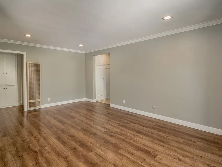 1322 S Ogden Dr #8 — Photo 7
