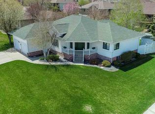 1605 Longhorn Dr, Norfolk, NE 68701