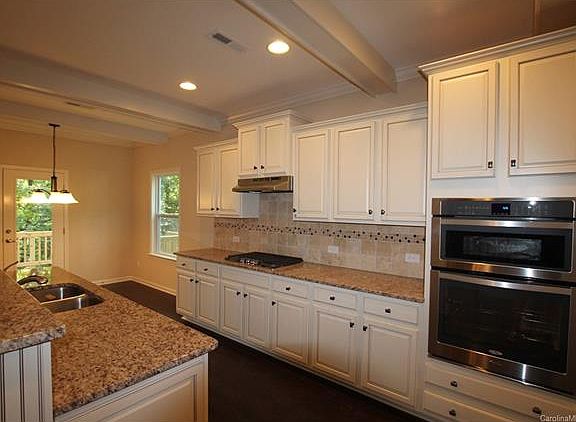 3rd image of 8305 Aspen Ct #37