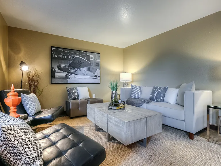 Parkside Apartments — Photo 6