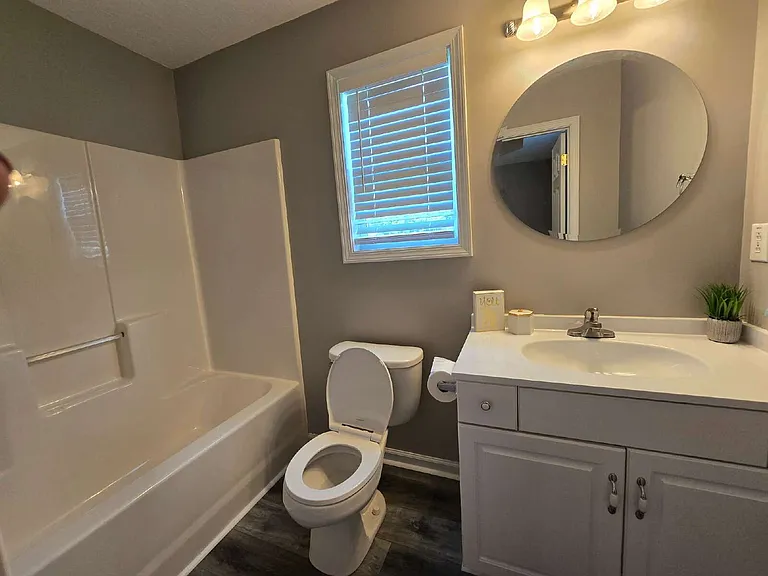 460 Caney Ln — Photo 14