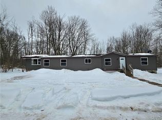 383 Peter Scott Rd, Pennellville, NY 13132