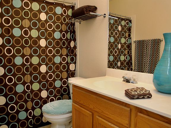 2nd Bathroom