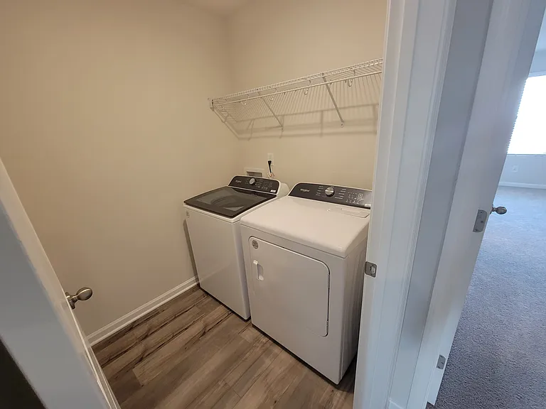 5250 Brailey Cir — Photo 10