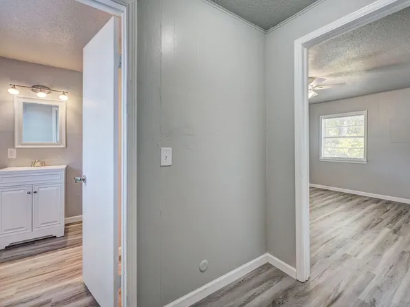 West Oaks, 4588 W 64th Pl S #1, Tulsa, OK 74132